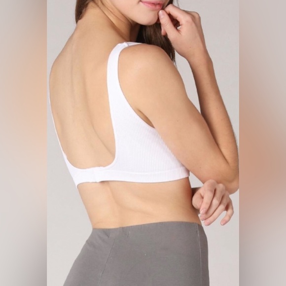 NIKIBIKI Ribbed Seamless Bralette Color Clay - Picture 2 of 5